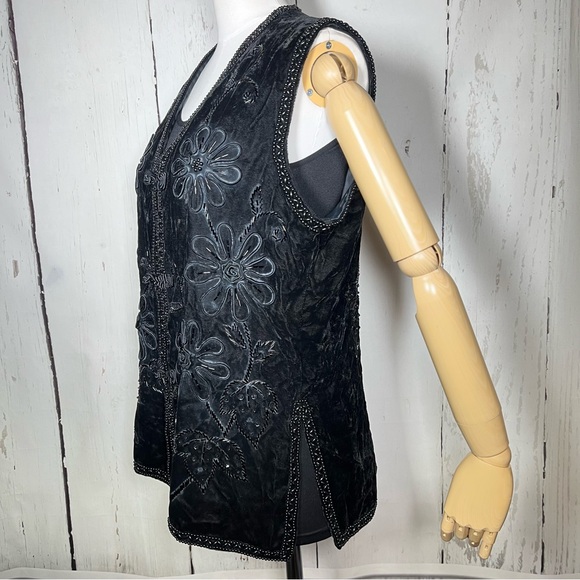 Vintage Rosoft Crushed Black Velvet Embroidered Floral Beaded Vest Size Medium - Picture 3 of 16